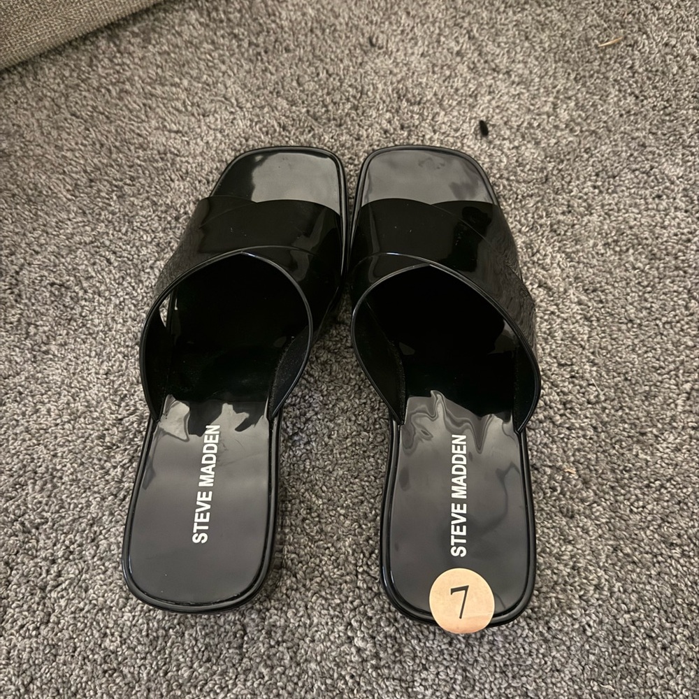 Steve Madden Glossy Black Slide Sandals